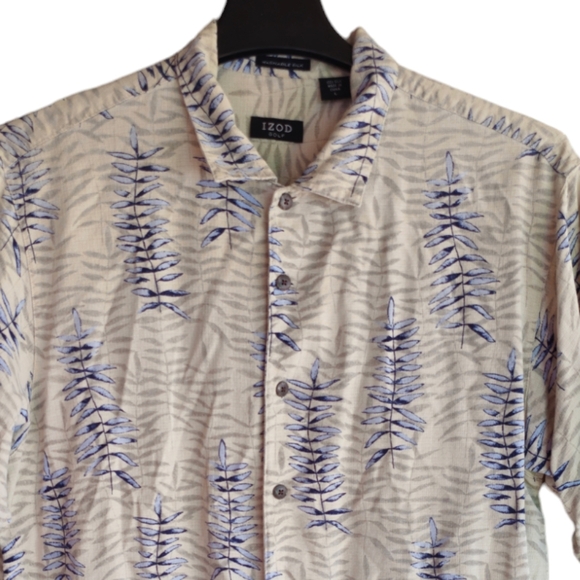IZOD GOLF Hawaiian Floral 100% Silk Short Sleeve - Picture 2 of 4